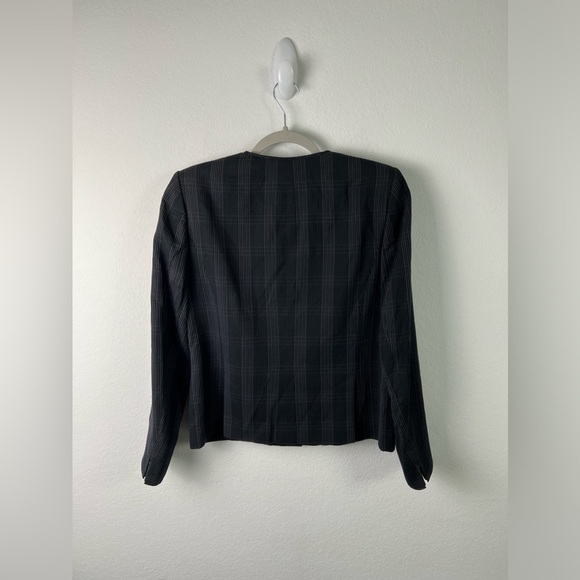 Brooks Brothers Textured Blazer - Picture 2 of 15